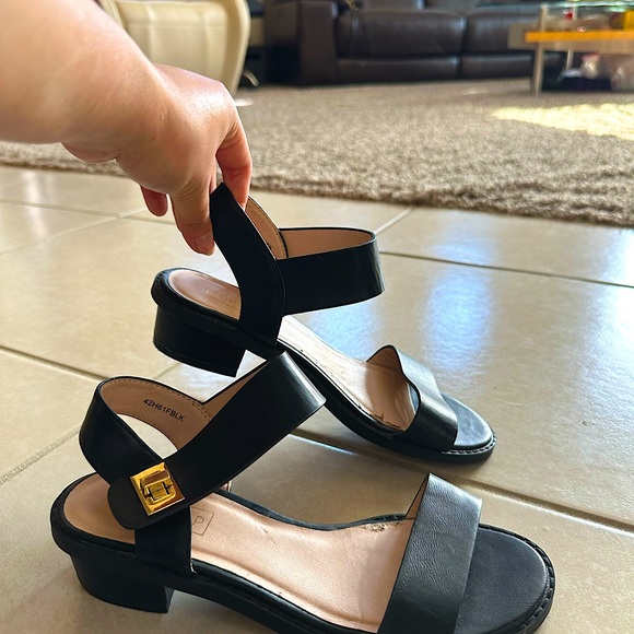 Black, Beige, Gold Buckle Twist Shoes - Picture 3 of 3